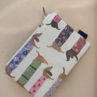 Set coordinato Pochette, Tote Bag e Beauty Case Cani Bassotti