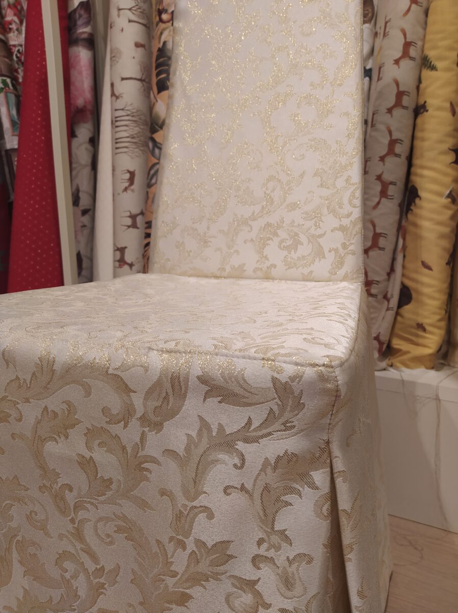 CELAIA - SEDIA VESTITA DAMASCO LUREX (4) fodera lunga per sedie moderne