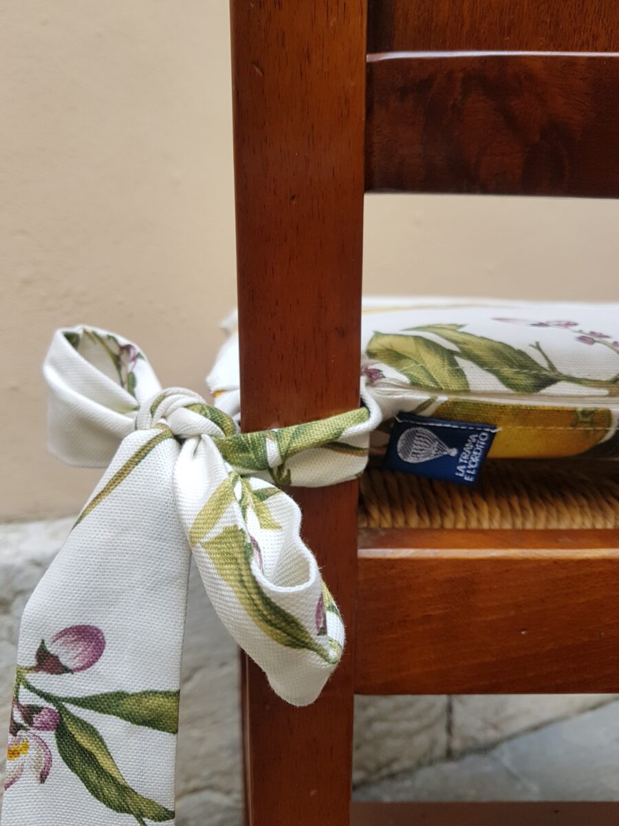 LIMONI POSITANO CUSCINO PER SEDIA - BAJETTI (15) Cuscino Limoni per Sedia in Legno FIOCCO