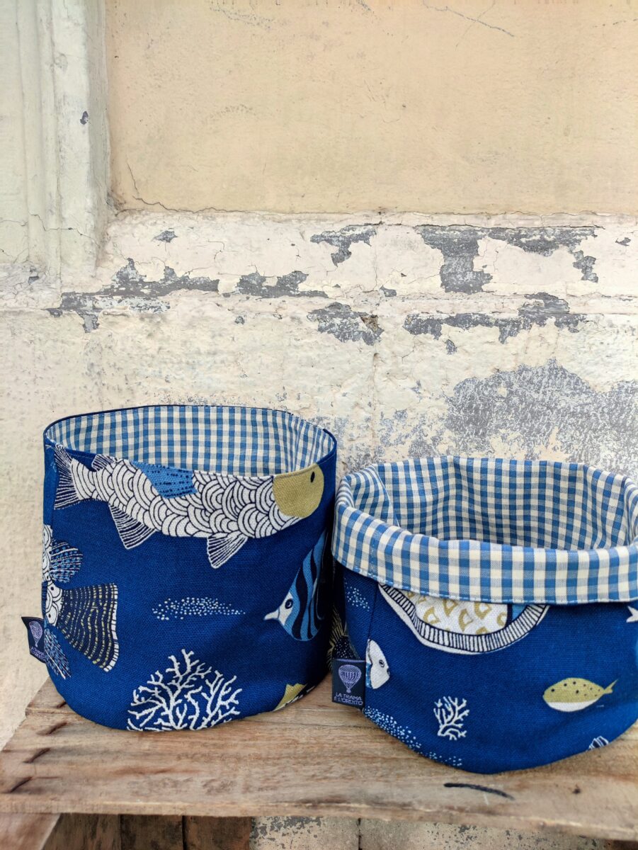 CESTINO PESCI MYKONOS (8) cestino in tessuto pesci mykonos reversibile