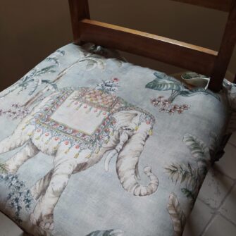 Cuscino su Misura per Sedia in Legno