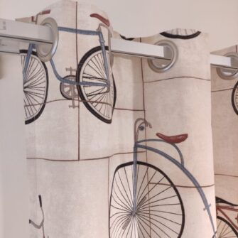 Tenda con oblò stampa biciclette