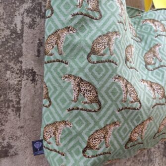 Dettaglio fantasia jacquard Giaguari