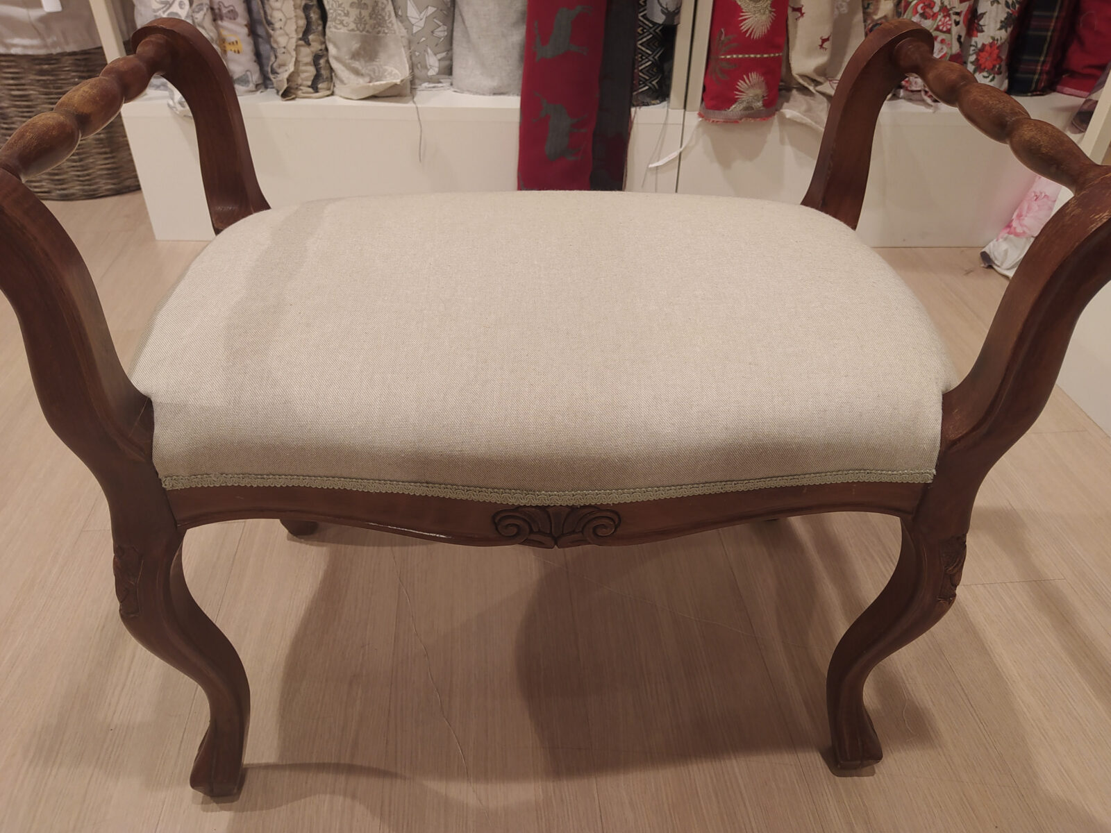 panchetta pouf stile 900 (2) rivestimento panchetta poggiapiedi su misura