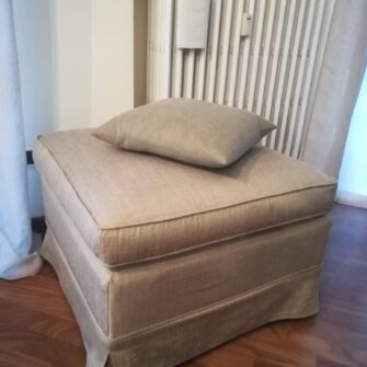 Rivestimento pouf su misura