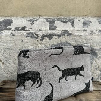 Beauty case in tessuto Gatti Silhouette in cotone stampato