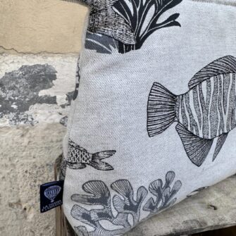 Beauty case Pesci Carboncino con cerniera decorativa e taschina interna