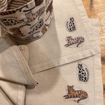 Coordinato Linea Tavola Gatti Tigrati Trama e Ordito Tessuti