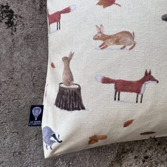 Dettaglio tote bag Bosco Vaniglia coordinabile con pochette e beauty case