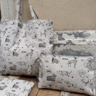 Set coordinato con tote bag, pochette e beauty case Cani Love, accessori in cotone made in Italy