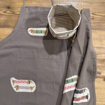 Coordinato Linea Cucina Cani Bassotti Trama e Ordito Tessuti