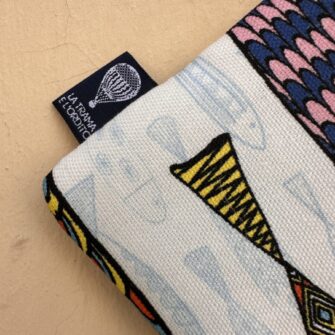 Particolare della Pochette Pesci Colorati