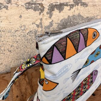 Beauty case Pesci Colorati con cerniera decorativa e taschina interna