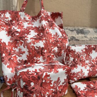 Set coordinato con tote bag, pochette, beauty case e trousse Coralli Rossi,