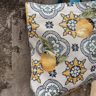 Dettaglio fantasia limoni amalfitani in cotone