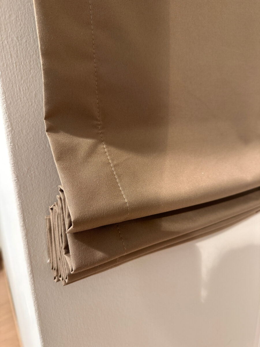 Coppia di tende a pacchetto a vetro oscuranti (2) Coppia di tende a pacchetto a vetro oscuranti