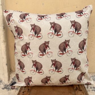 Federa Copricuscino Orsi in Bici