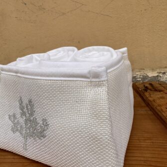 Lavette Avorio con Cestino Ricamato Corallo