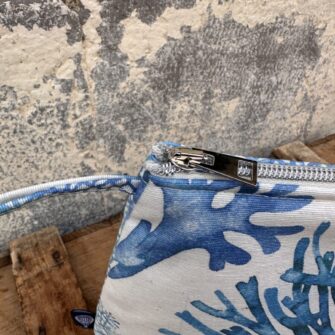 Beauty case Corallo Azzurro con cerniera decorativa e fodera interna