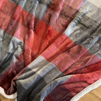 plaid in pile a scacchi, foderato in morbida pelliccetta