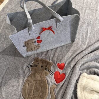 Plaid Gatto con borsa in feltro