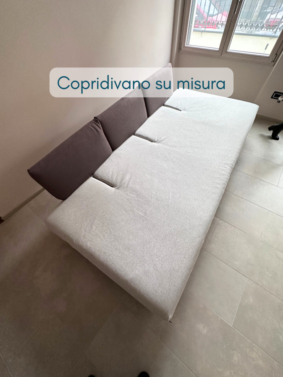 copridivano con elastici e fessure per schienali (1)