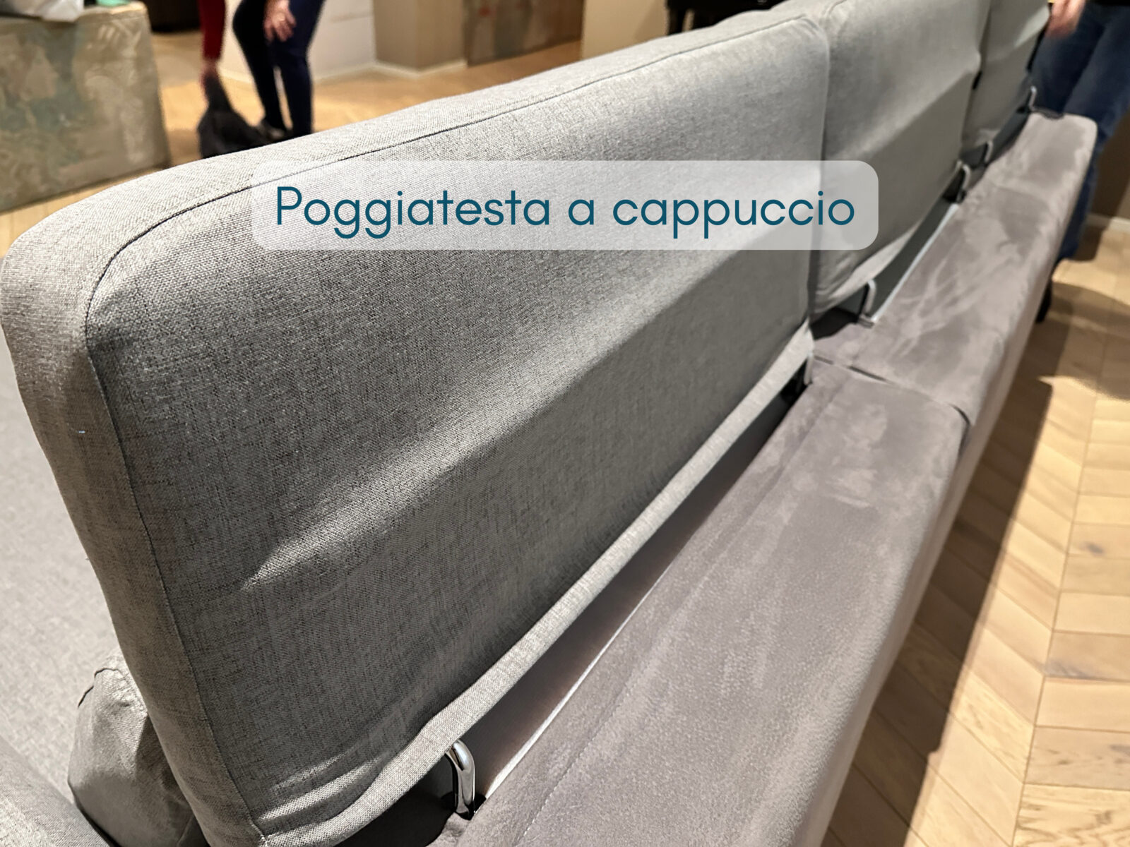 copridivano realizzato su misura (1) particolare del poggiatesta su misura