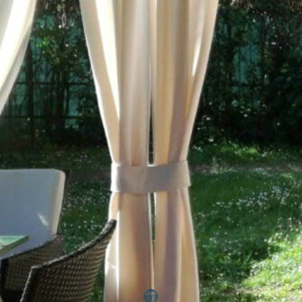 embrasse-calamitate-per-portico