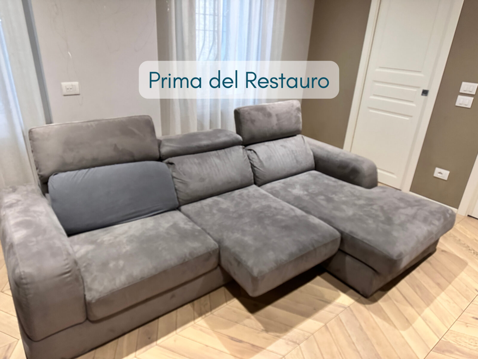 divano prima del restauro