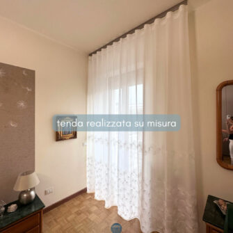 tenda-a-onda-ricamata-realizzata-su-misura