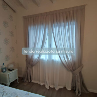 tende-con-effetto-doppio-tendaggio-calata-ecolinorosemunde-su-misura.