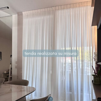 tenda leggera con bordi su misura