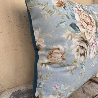 Cuscino Fiori Balmoral retro in tinta unita