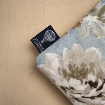 Pochette Fiori Balmoral particolare