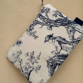 Pochette Toile de Jouy chiusa con cerniera decorativa