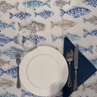 tovaglia pesci acqua antimacchia resinata per 6 persone