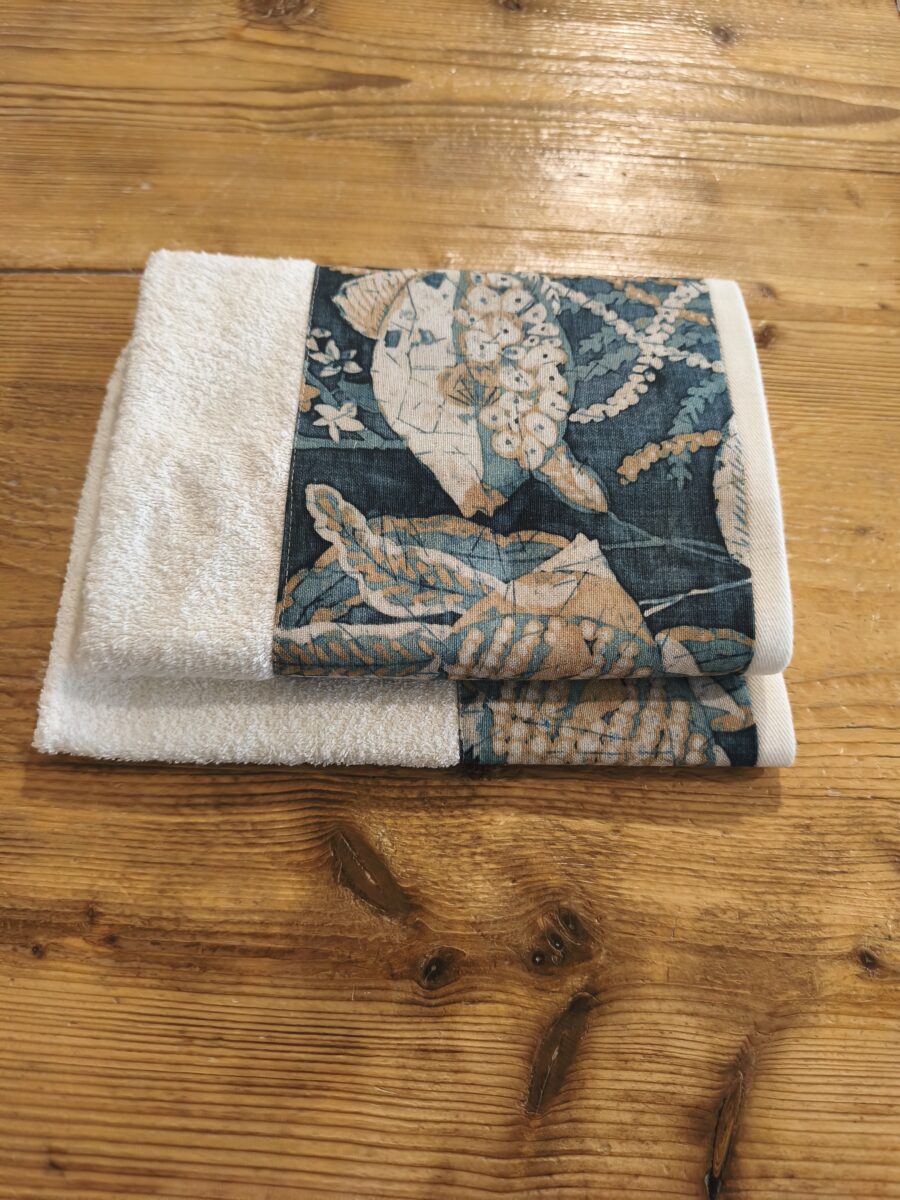 coppia asciugamani pesci batik 2 coppia-asciugamani-pesci-batik