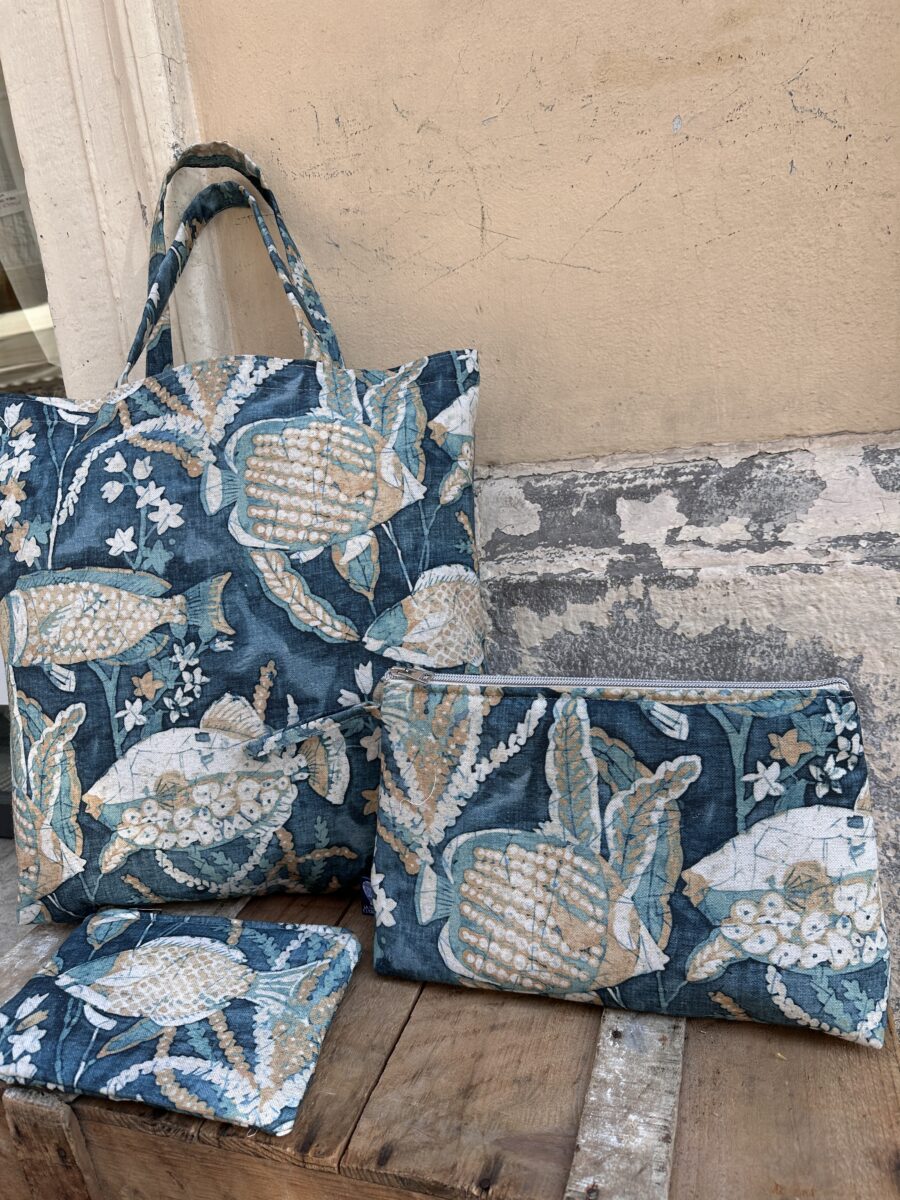 set tote bag beauty e pochette pesci batik (2) Set Pesci Batik